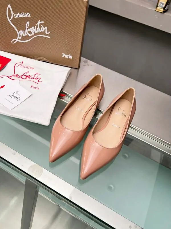 christian louboutin flat chaussures pour femme s_12170653